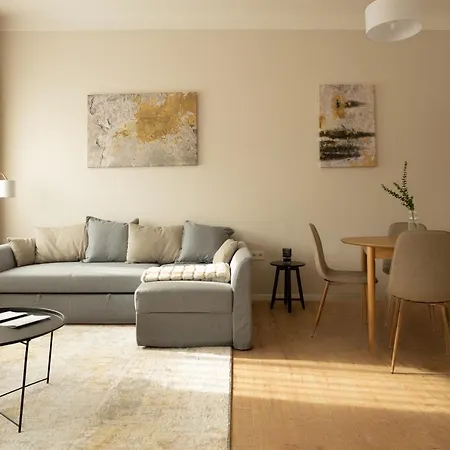 Square 2 Apartment Debrecen