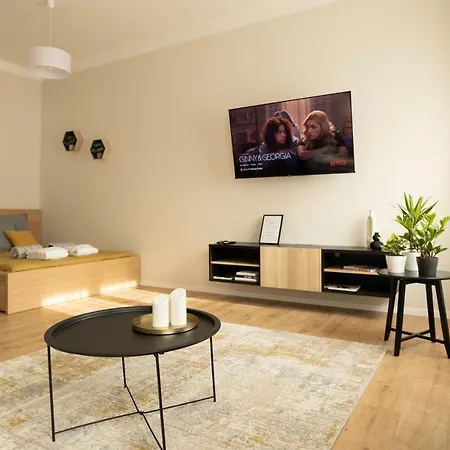 Апартаменты Square 2