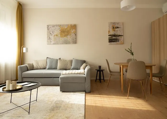 Square 2 Apartament Debreţin